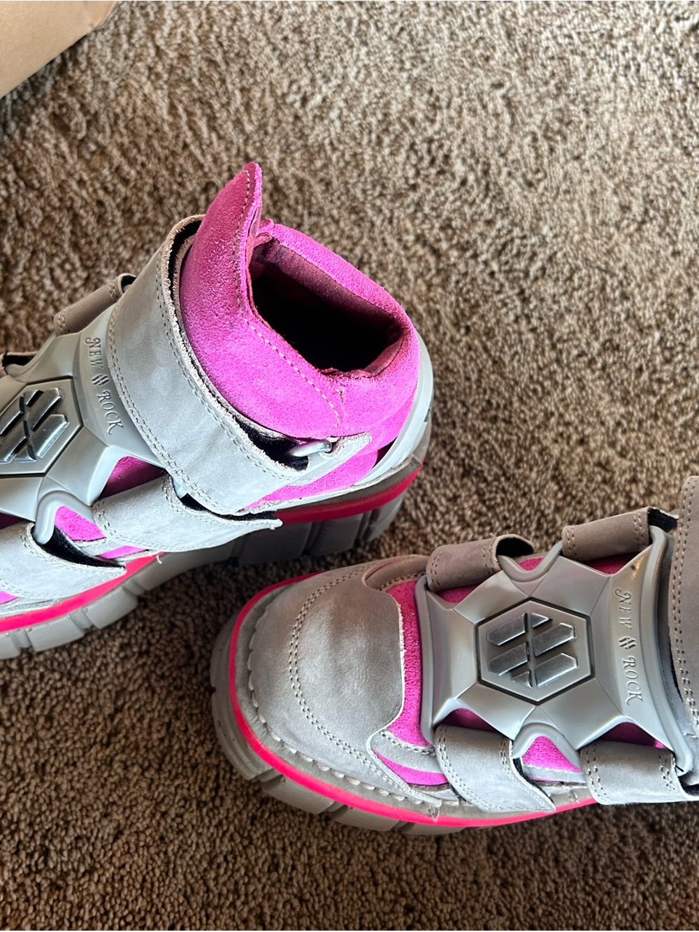NEW ROCK PINK AND GREY PLATFORM SHOES - Picture 9 of 10